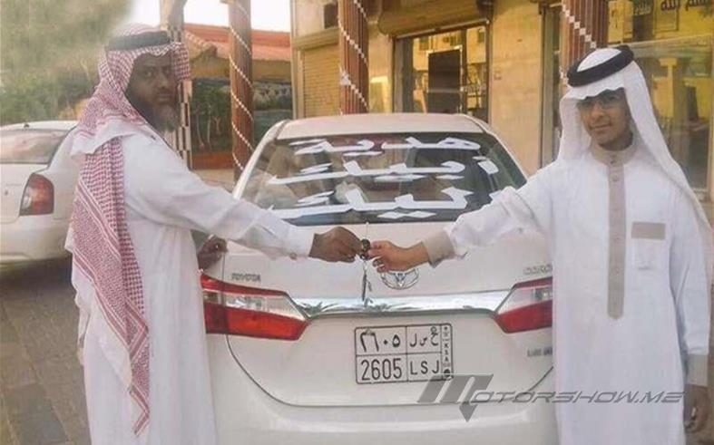 بعد أن حفظ ابن الشيخ حسن الناشري القرآن الكريم في السعودية، كانت المكافأة كبيرة