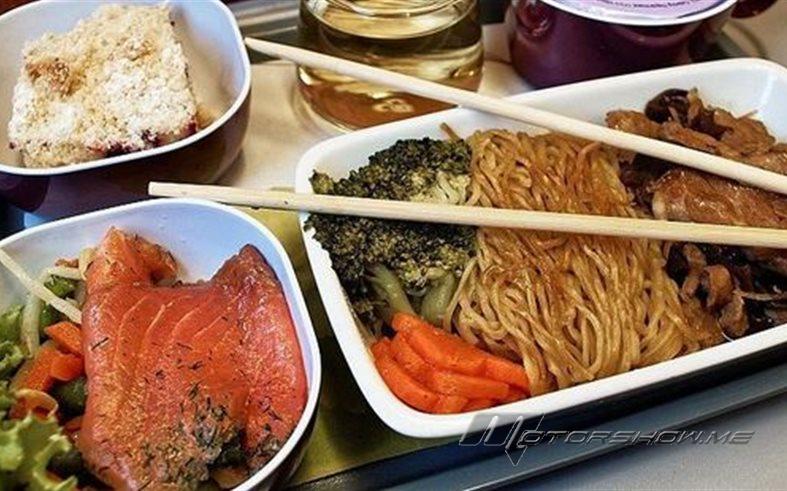 بالصور: ما هي خطوط الطيران التي تقدّم ألذ الوجبات؟