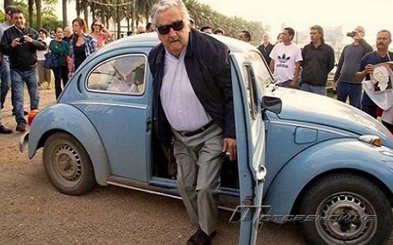 شيخ عربى يعرض مبلغ خيالى لشراء سيارة الرئيس الأفقر فى العالم