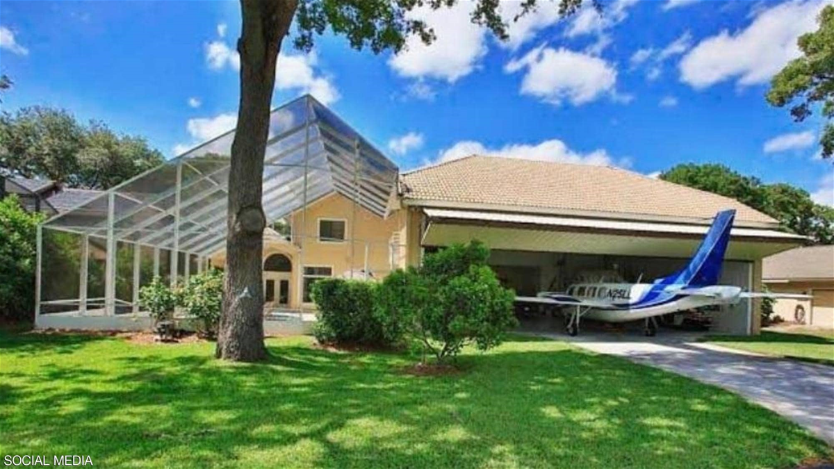 بالصور مجمّع سكني لأصحاب الطائرات فقط