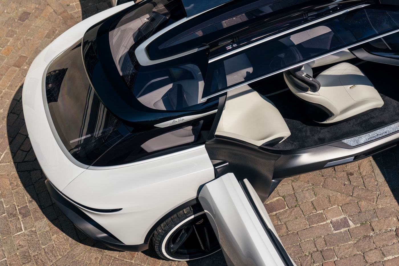 Introducing Automobili Pininfarina Pura Vision interior rear seats
