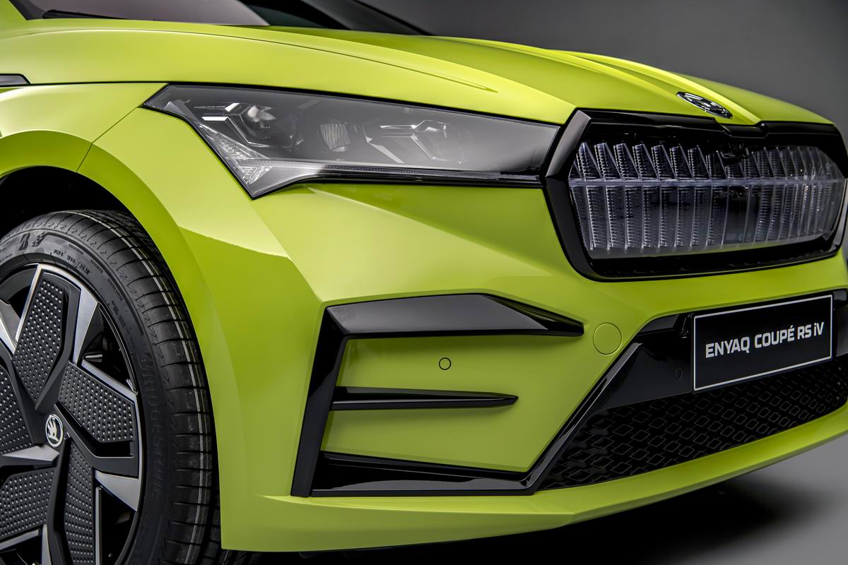 ŠKODA ENYAQ RS iV: Sustainability meets high-performance driving