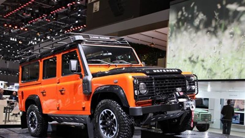 2015 Defender Adventure Edition