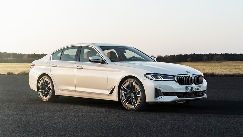 2021 BMW 540i Sedan