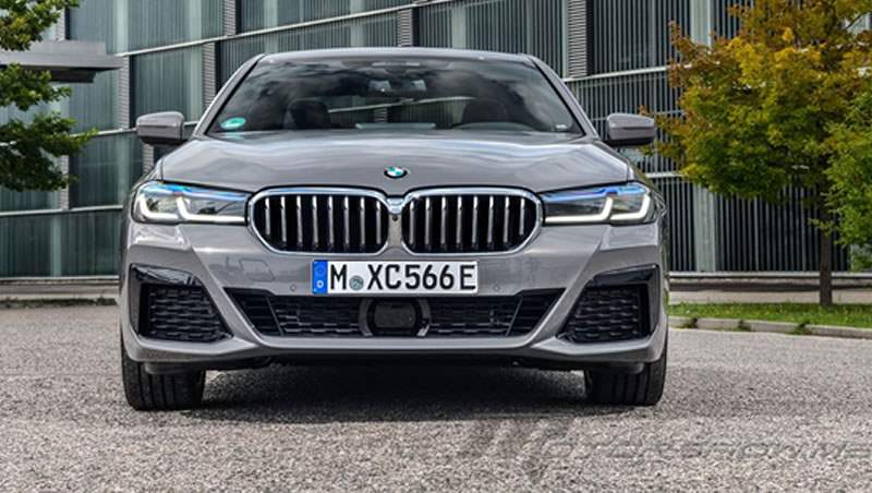 2021 BMW 545e xDrive Saloon