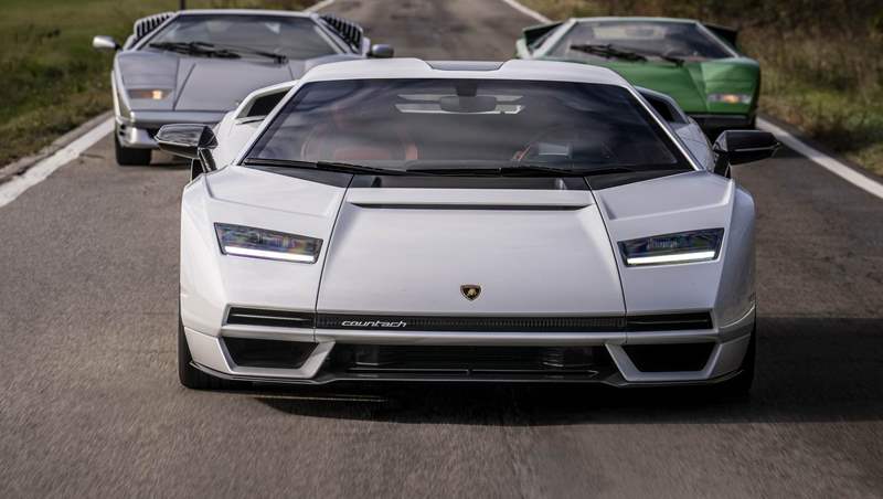 2022 Countach LPI 800-4