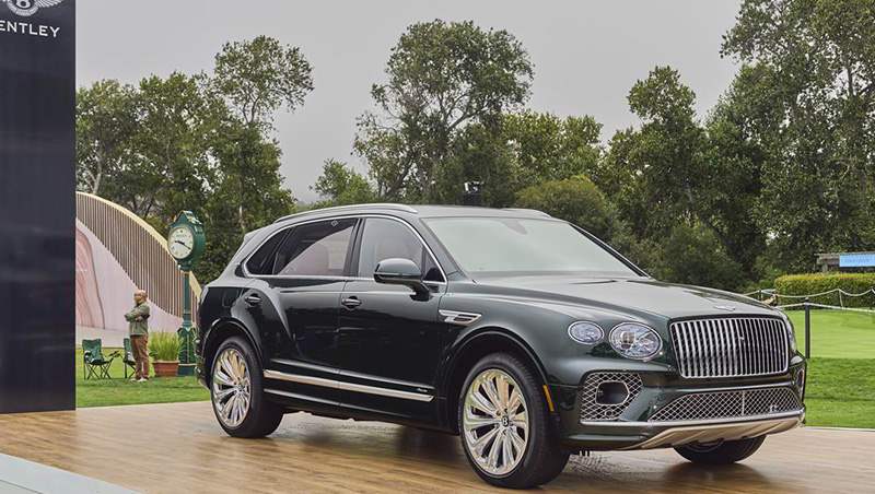 2023 Bentayga EWB Mulliner Gallery