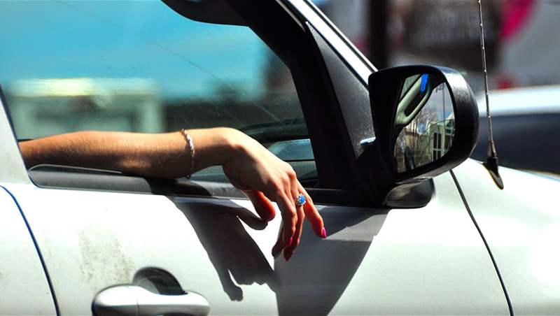 مش مسموح: وضع اليد خارج نافذة السيارة أثناء القيادة (الجزء ٢)