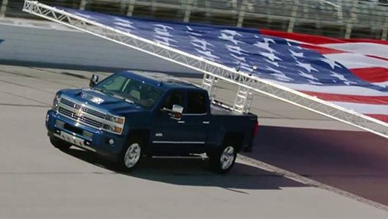 Chevrolet Silverado 2017 Guinness World Record