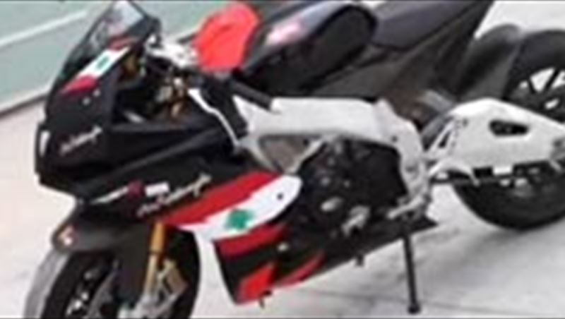 2011 Aprilia RSV4 training with California Superbike School at YMC